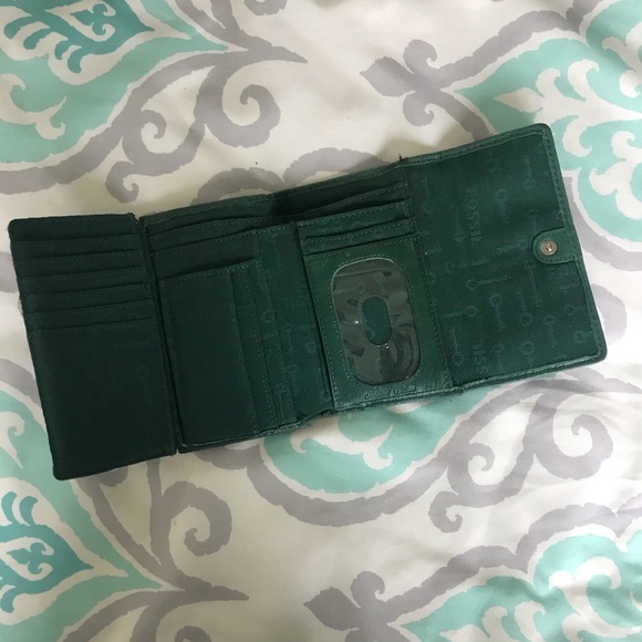 Turquoise teal Fossil fold out wallet - Picture 3 of 4